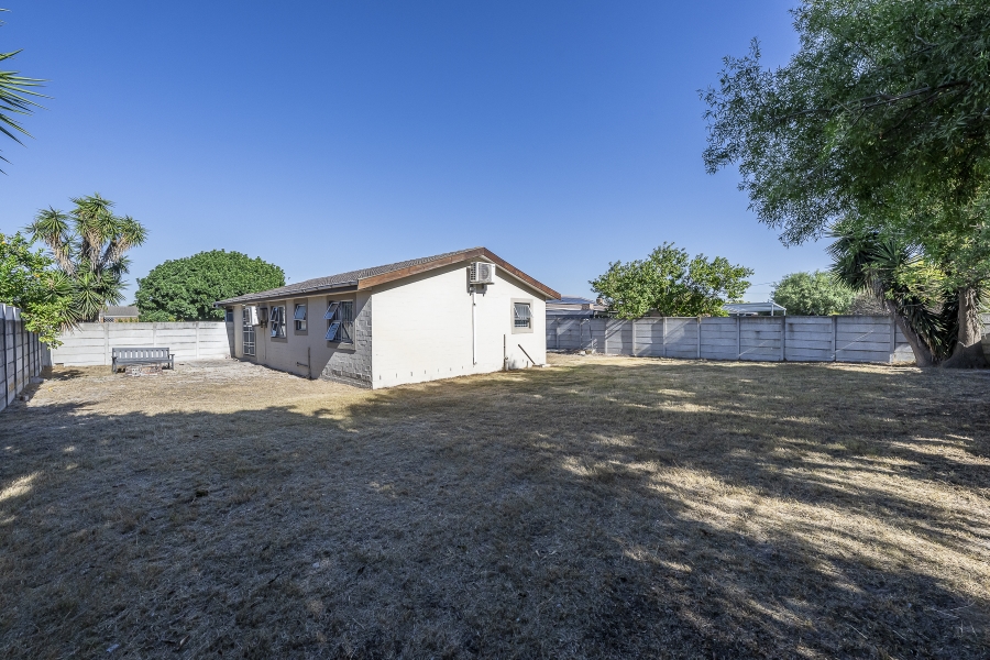 3 Bedroom Property for Sale in De Oude Spruit Western Cape
